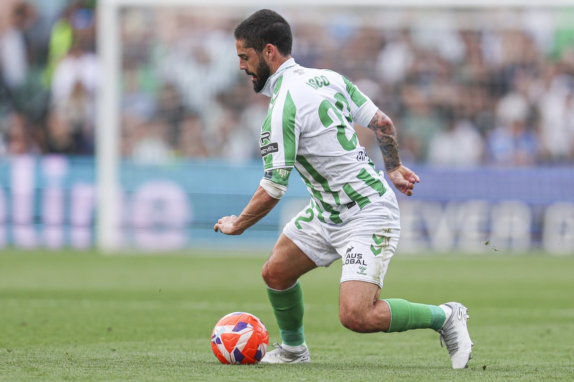 Jarige Isco en scorende Antony rekenen in eerste helft af met Girona
– Voetbal International